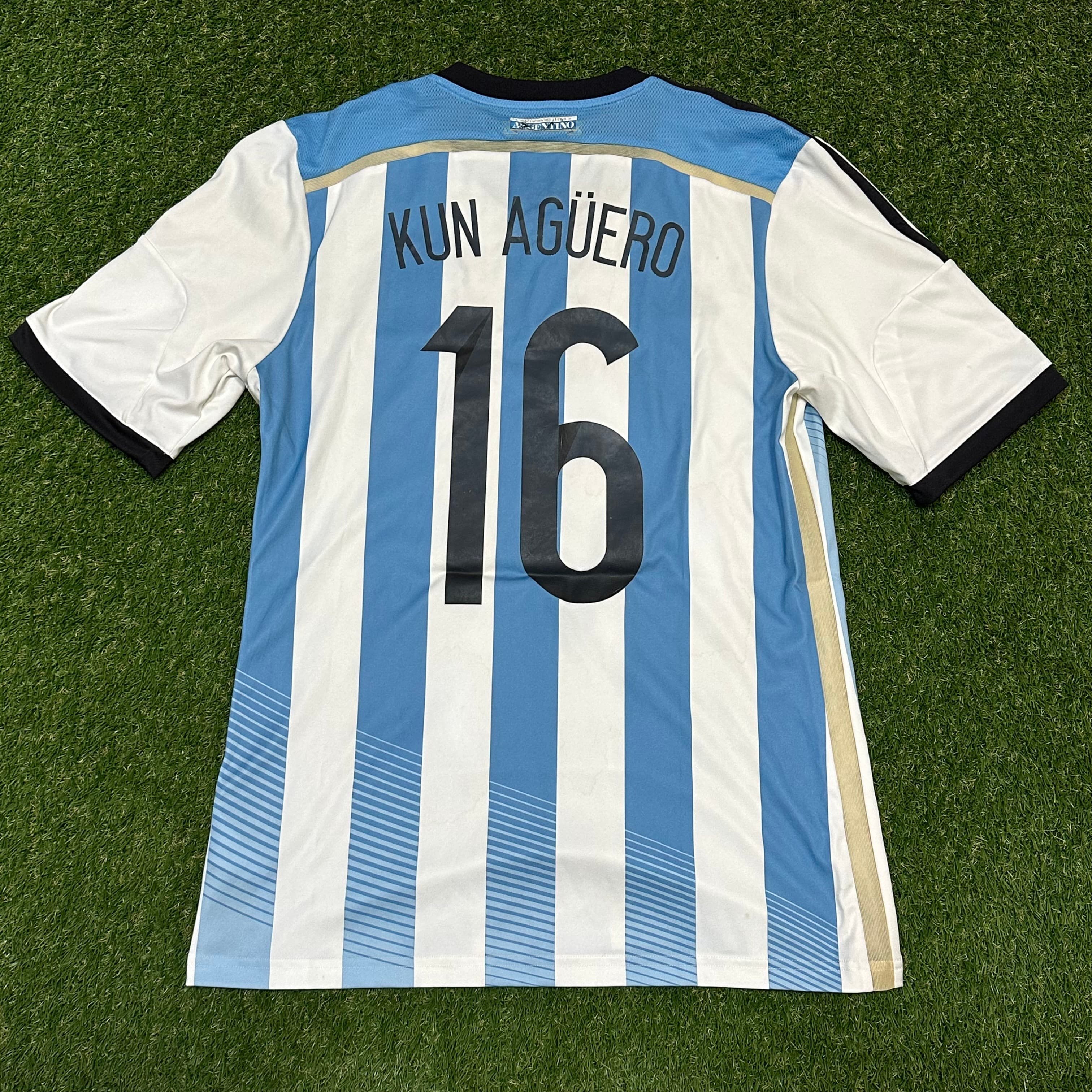Argentina 2014 Home - Messi