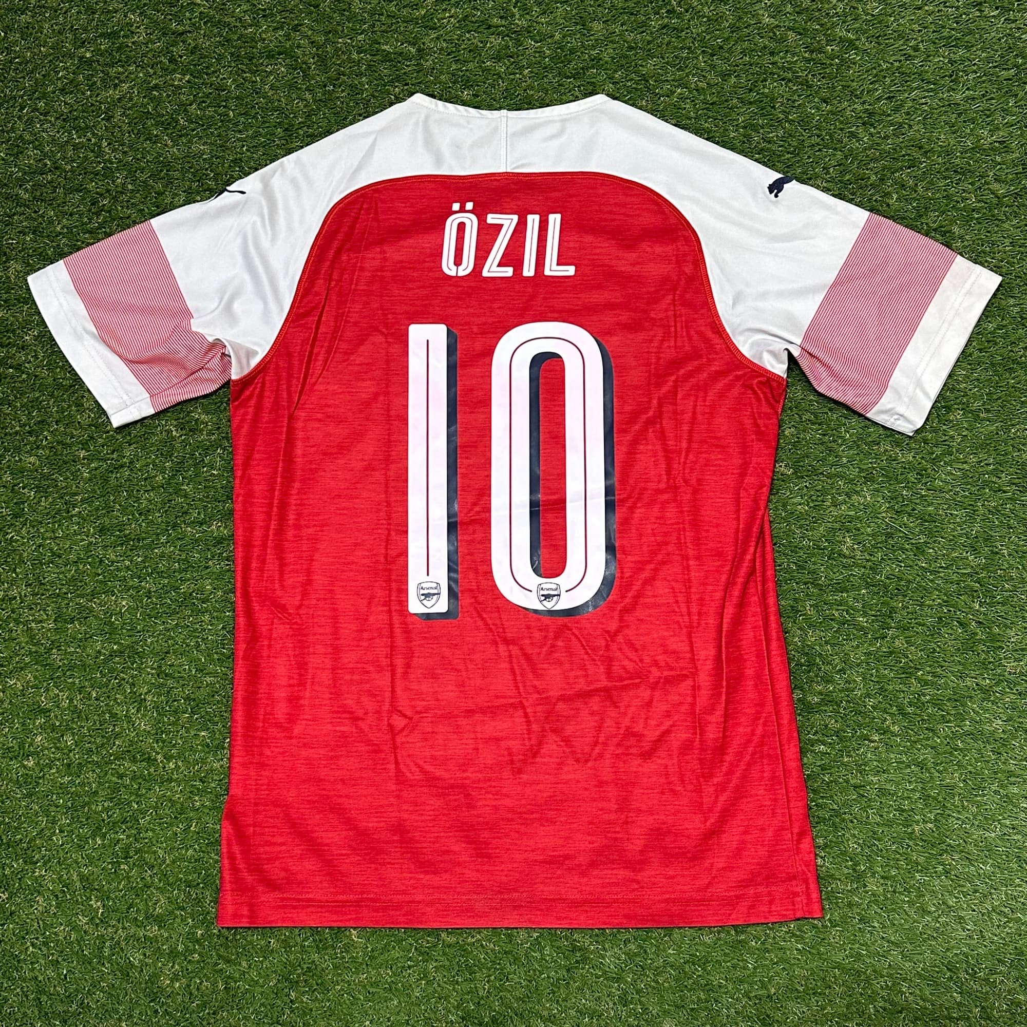 Arsenal 2018/19 Home - #10 Ozil