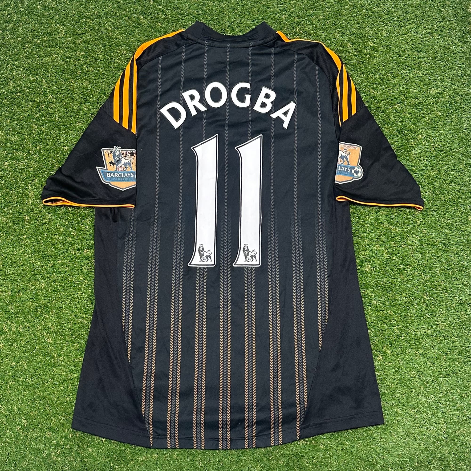 Chelsea 2010/11 Away - #11 Drogba