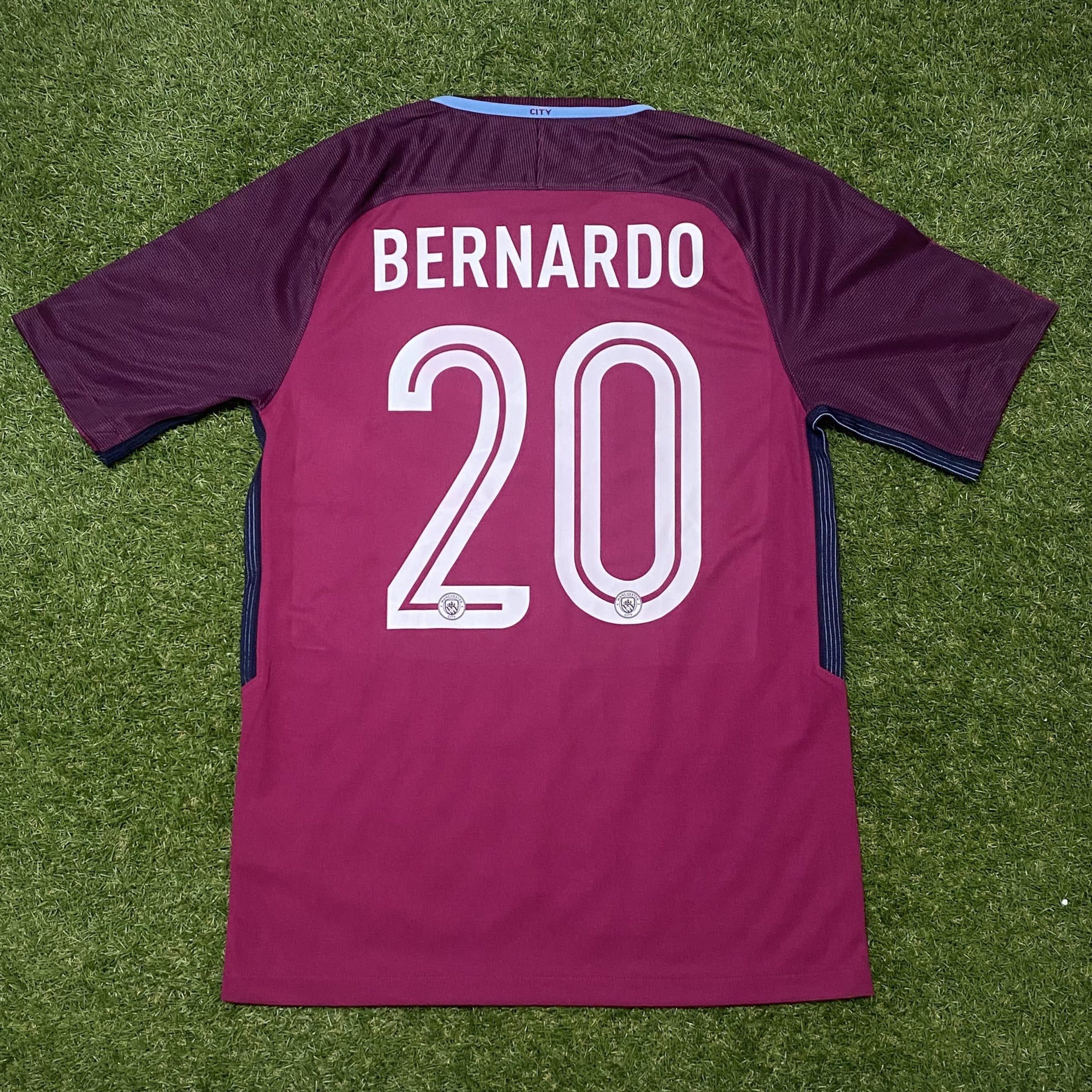 Manchester City 2017/18 Away - view 1
