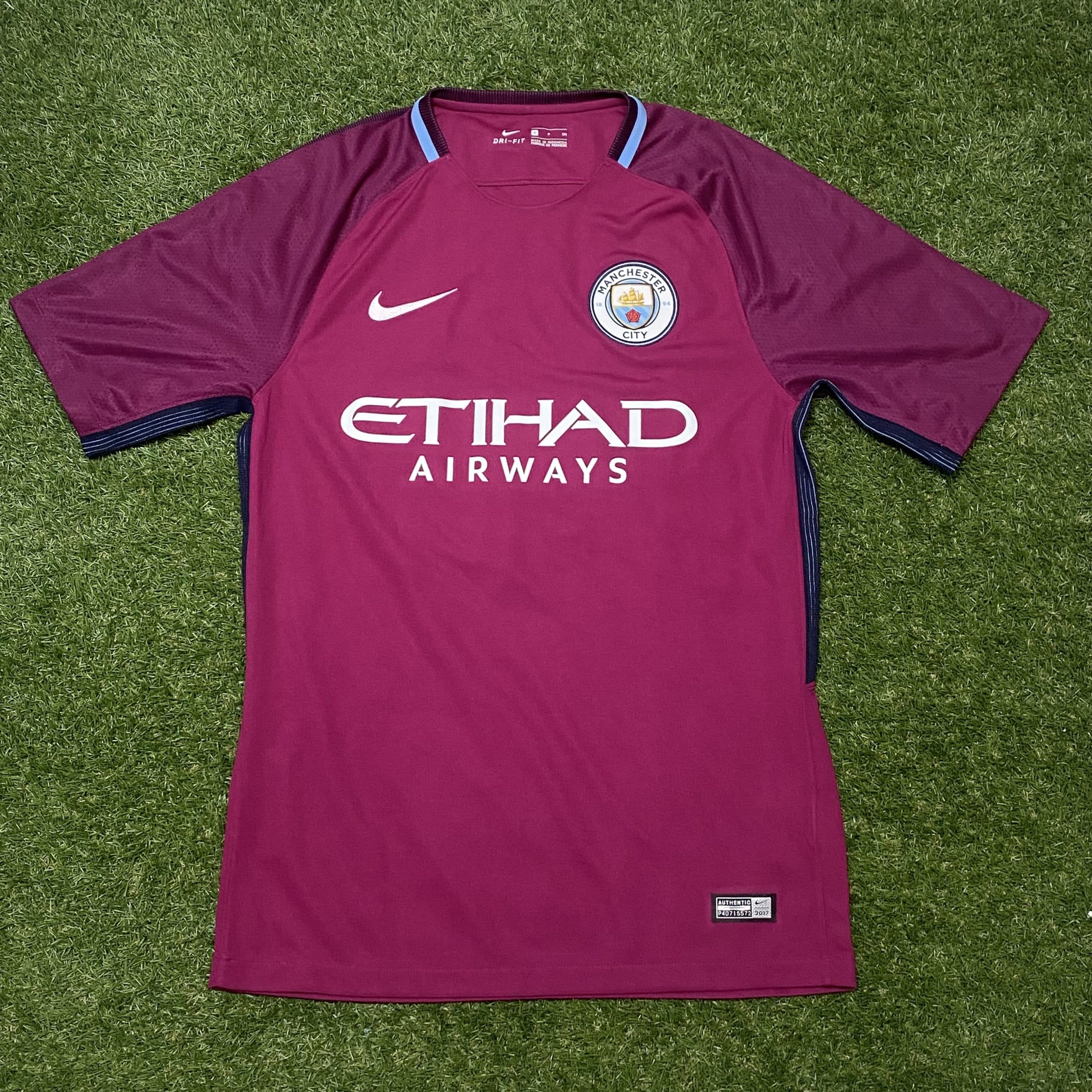 Manchester City 2017/18 Away - view 2