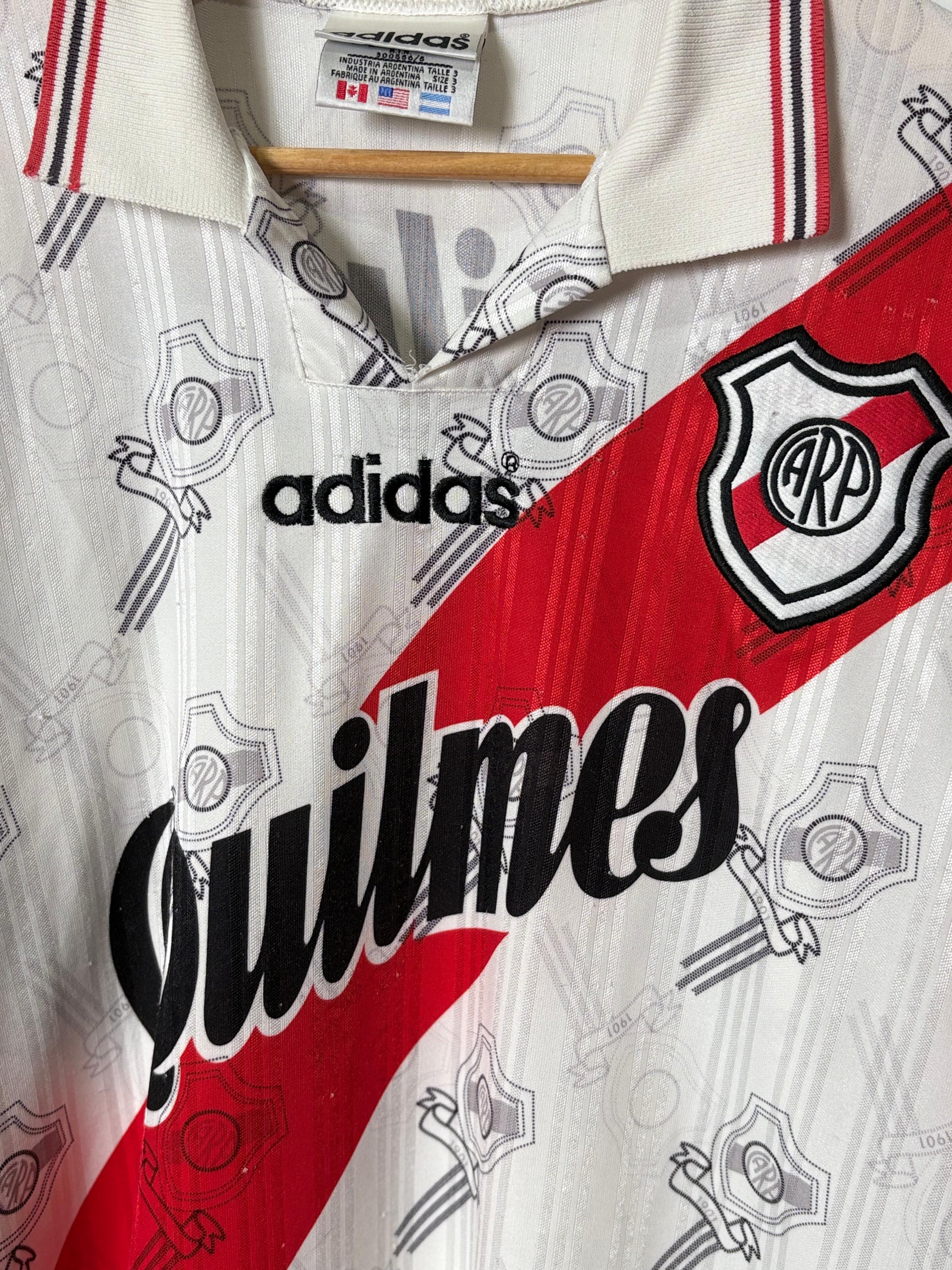 River Plate 1997/98 Home - view 3