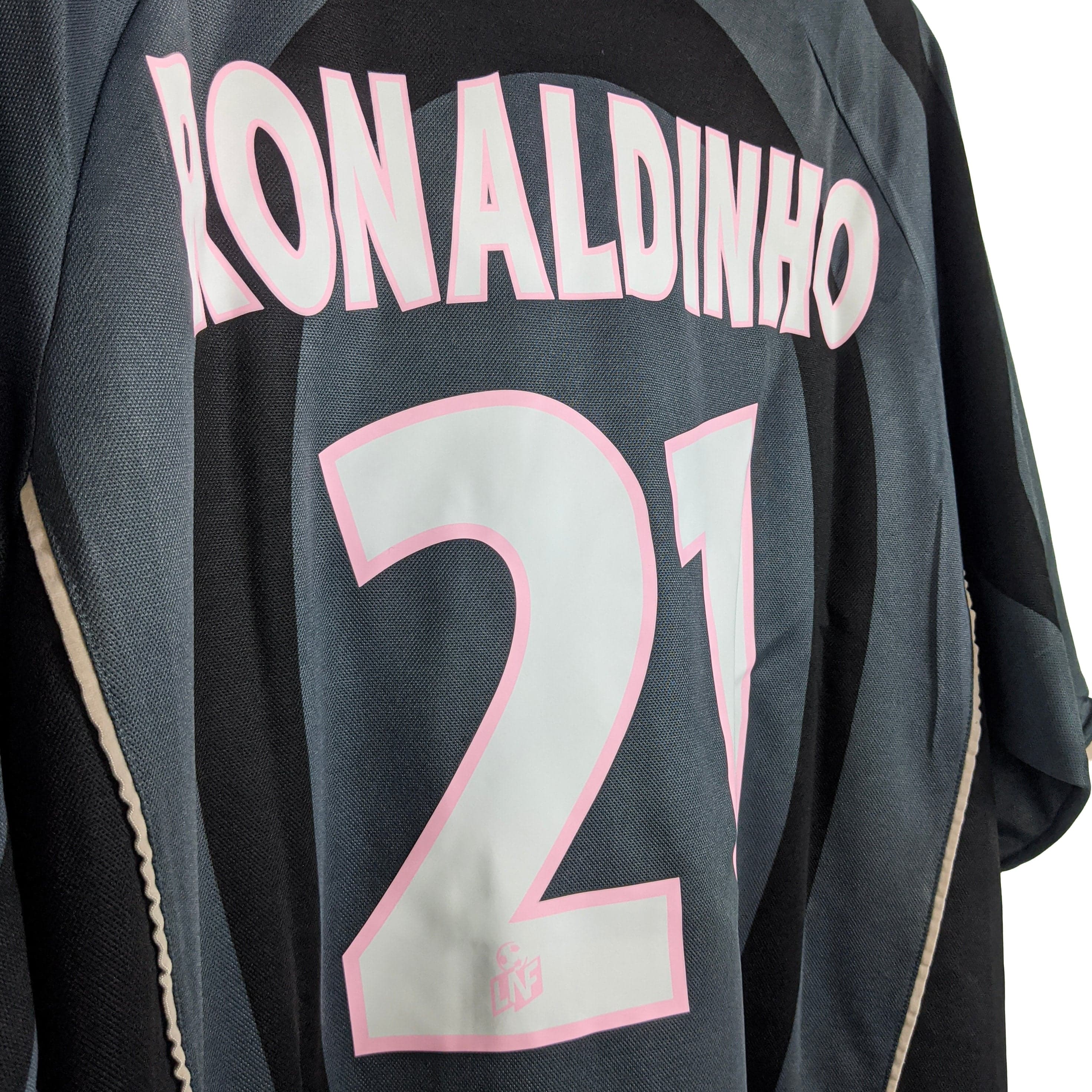 Paris Saint Germain 2001/02 Third - Ronaldinho - view 5