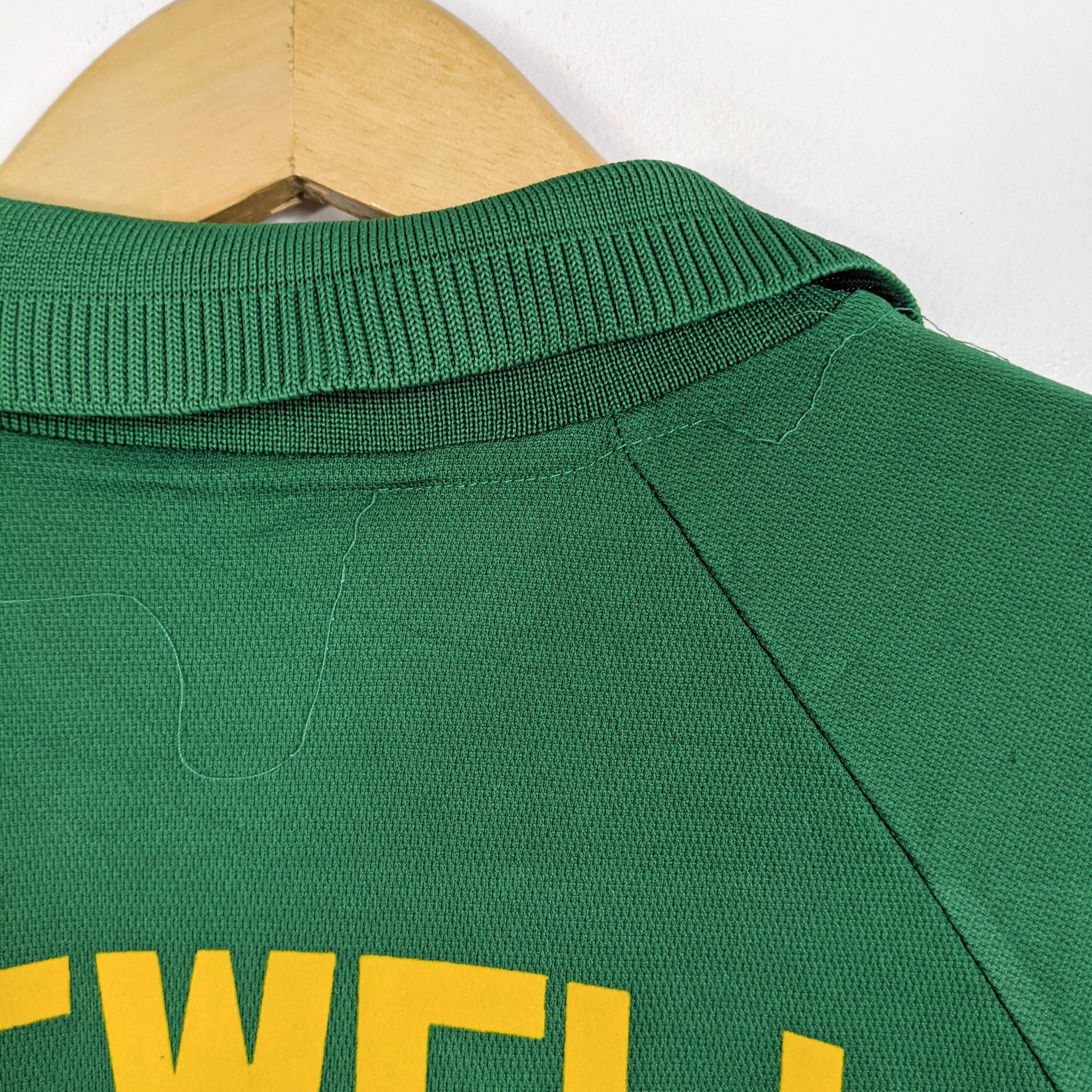 Australia 2001/02 Home - Kewell - view 5