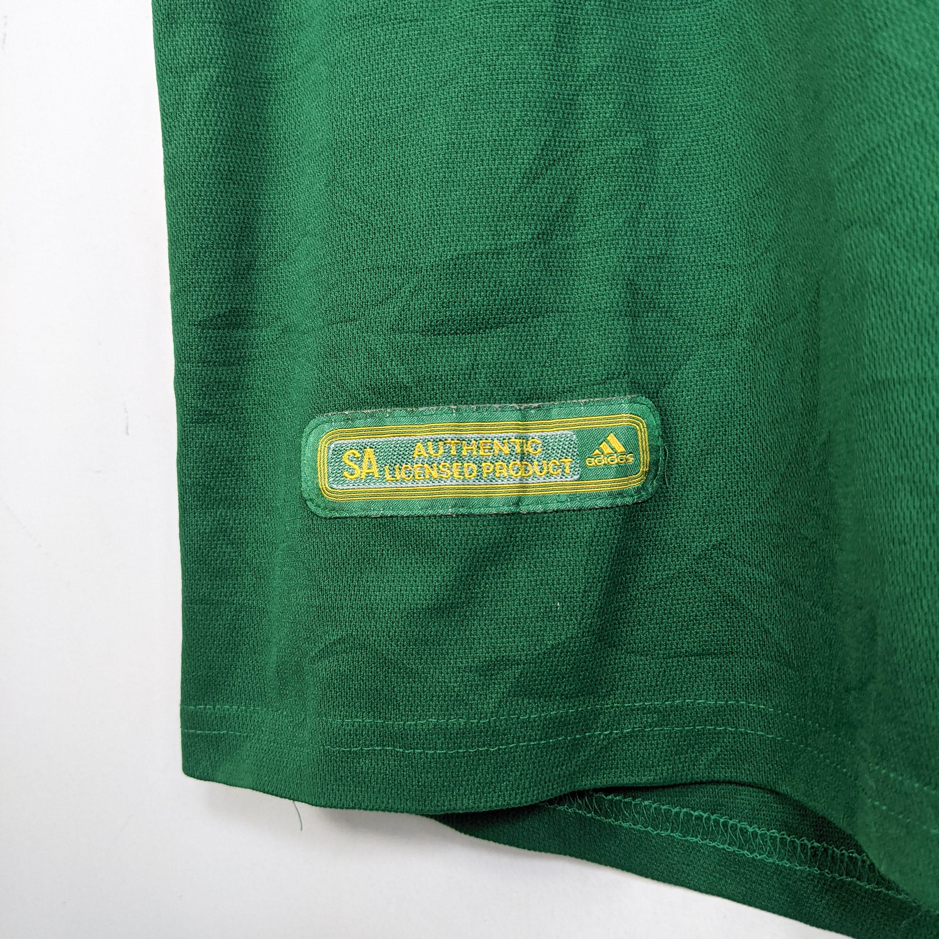 Australia 2001/02 Home - Kewell - view 7