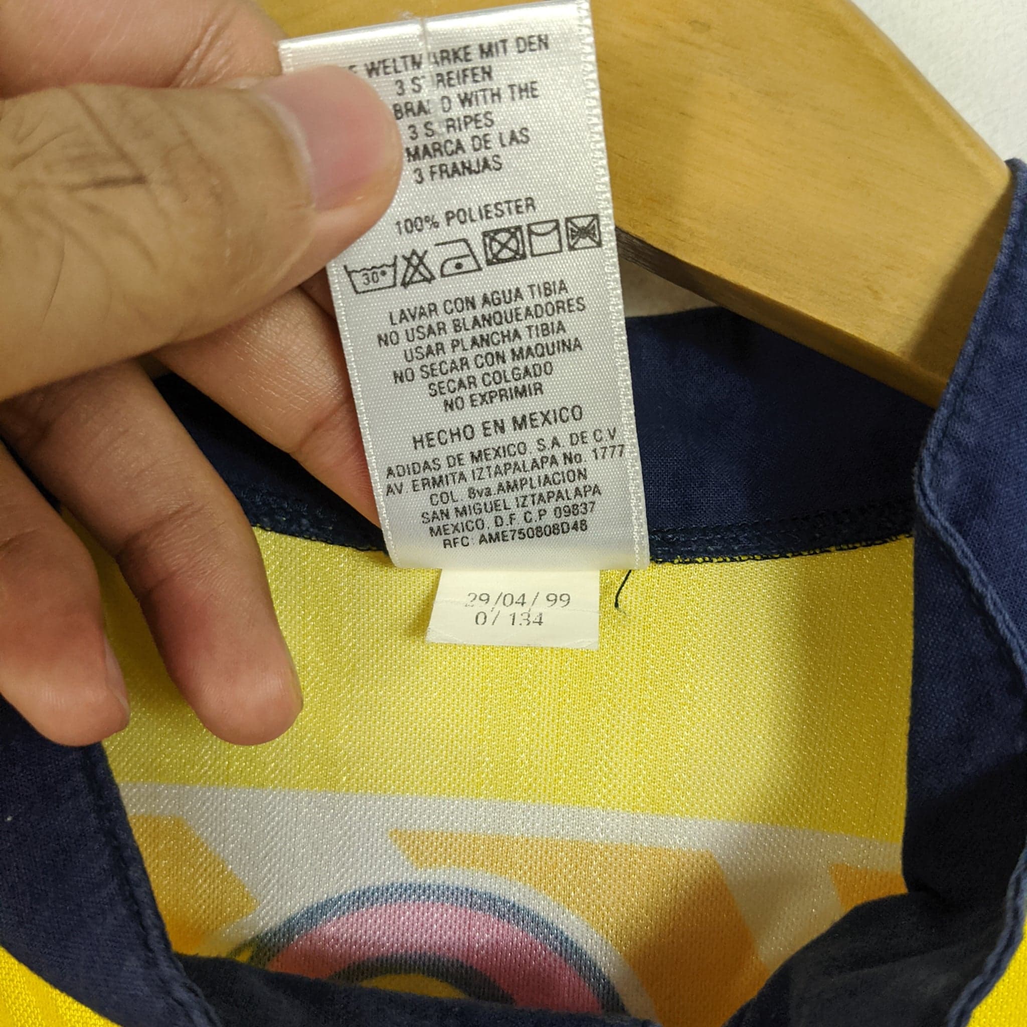 Club America 1998 Home - view 10