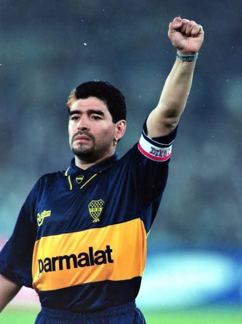 Boca Juniors 1993/95 Home - Maradona - view 9