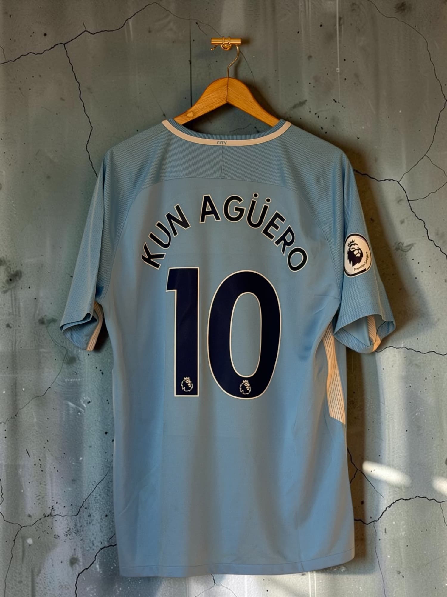 Manchester City 2017/18 Home - AGUERO 10